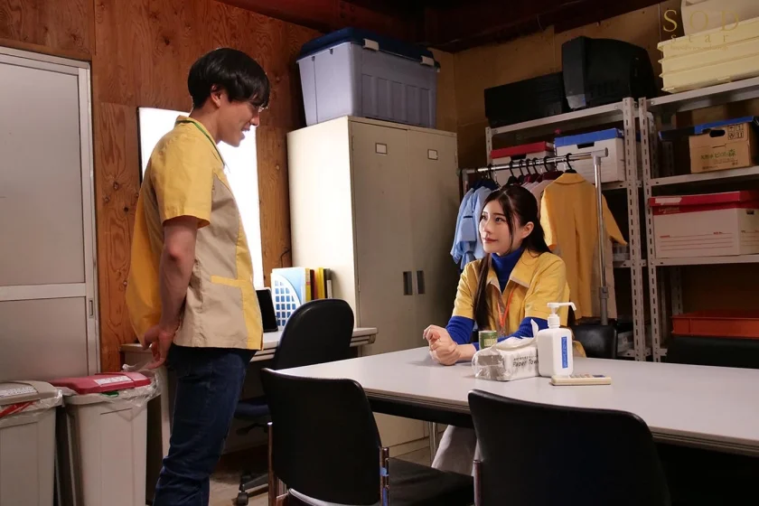 体の相性が最高なコンビニパート主婦Kさんとは休憩2時間のショートタイム密会でも最低3回は射精(だ)せる 神木麗-10