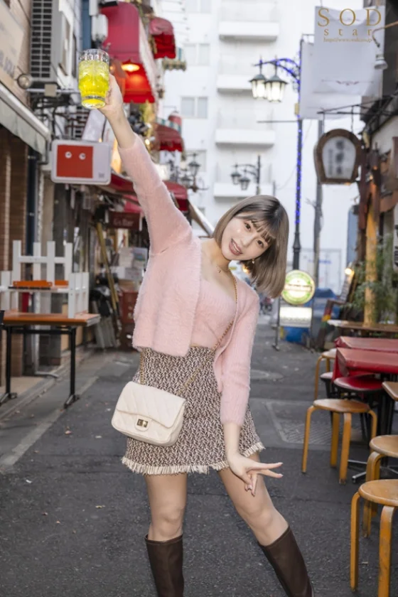 「5周年だし全部見せちゃうね♪」よく食べよく飲むまひろの本音ときゅんな素顔が満載！2人きりではしごハメ！ 唯井まひろ-1