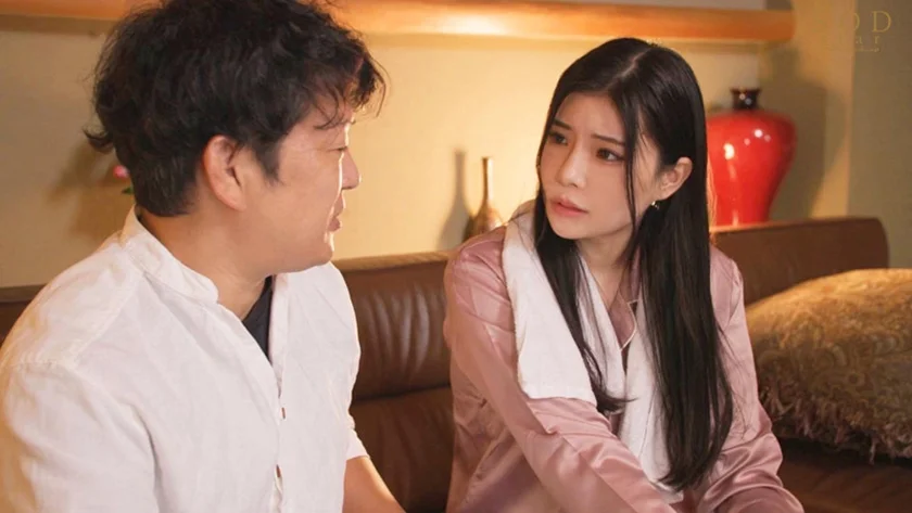民泊を営む美人妻が宿泊客に欲求不満を挑発されて NTR セックス。やみつきになって旦那に隠れてヤりまくった3泊4日 神木麗-2