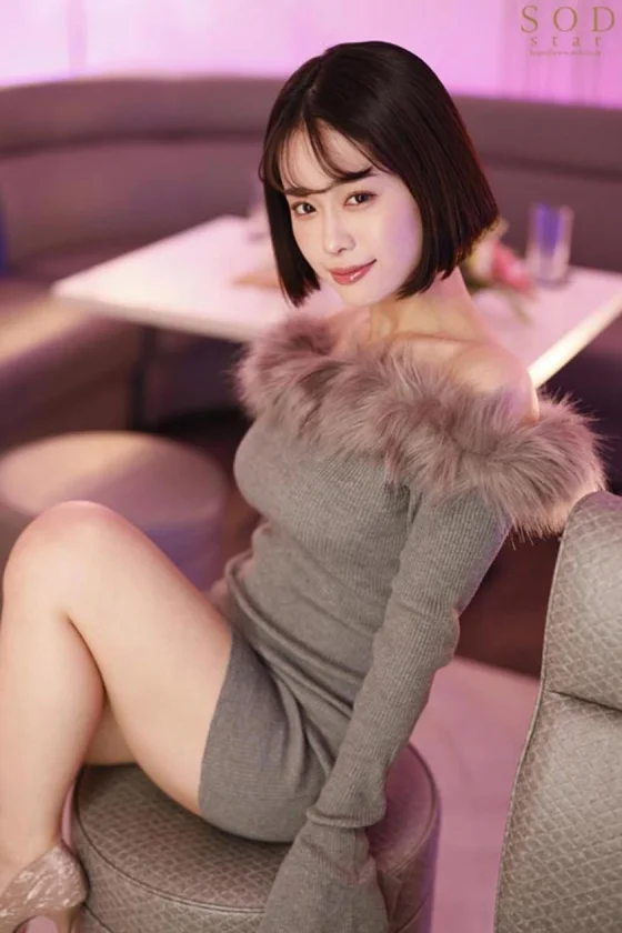 超イイ女のラウンジ嬢に誘惑されて店内で理性ブッ飛び腰フリまくり生ハメ中出し！ MINAMO-1