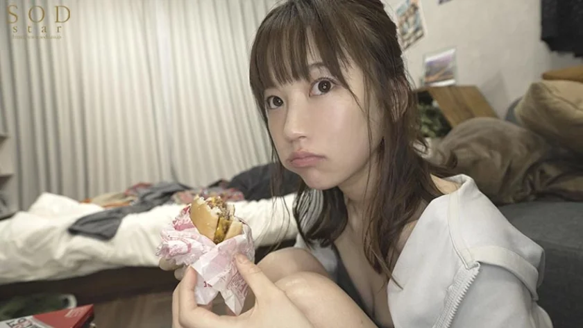 年上セフレと過ごす休日 僕の家でゲームしてセックスして寝る 天宮花南-9