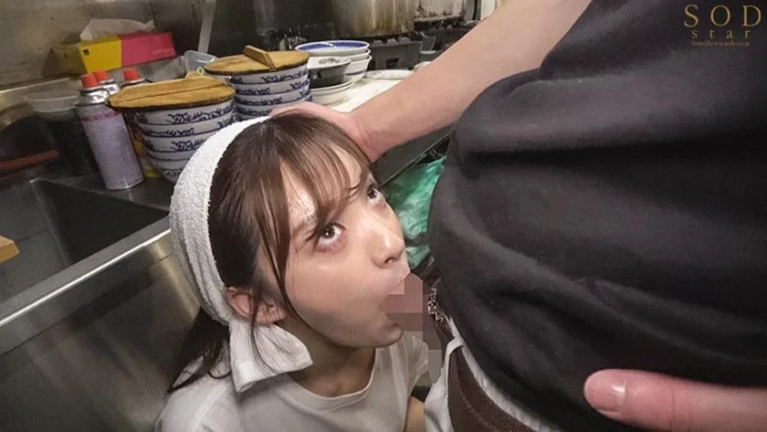 ラーメン屋唯一の女バイト、汗だくガテン系店員の性欲発散を担うセクハラOK娘。 渚恋生-10