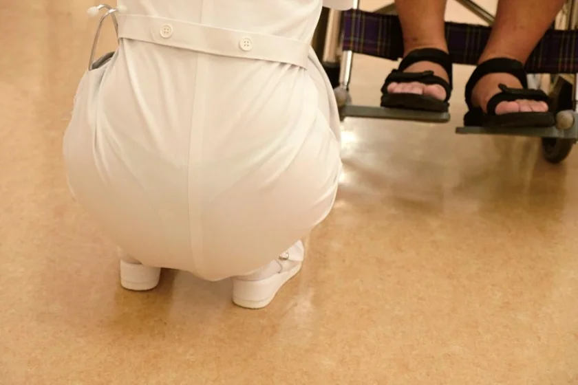 膣奥が好きです･･･。何度も何度も突かれて中イキ連続絶頂する看護師 紗々原ゆり-10