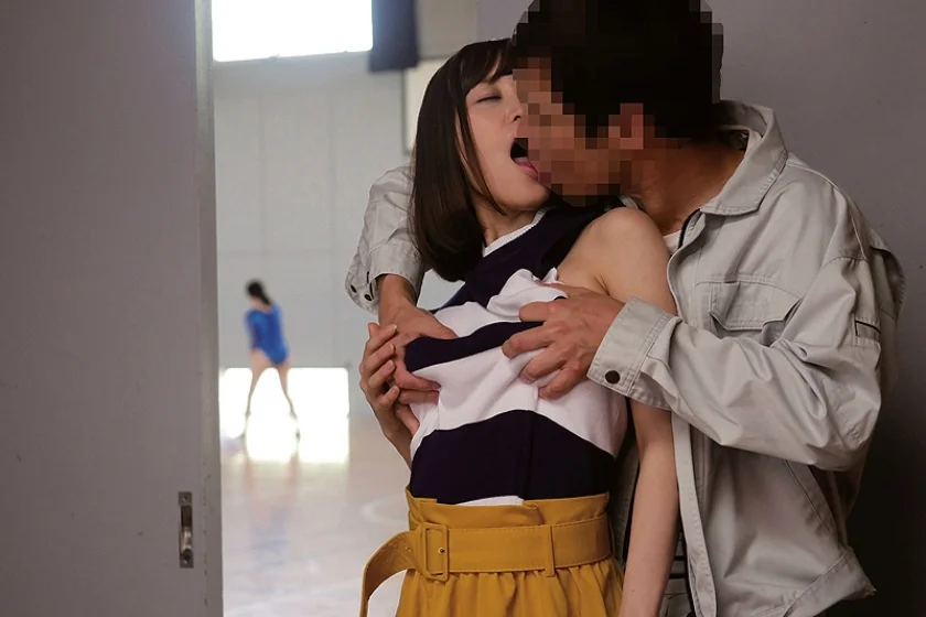 揉みしだきたい巨乳ニットの女たち 篠田ゆう 瀬戸すみれ 持田栞里-19