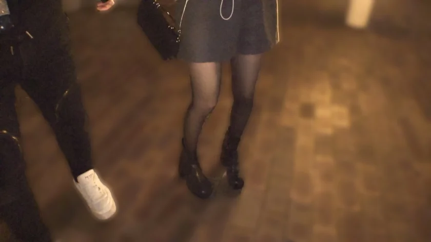 可愛すぎて滅！！！彼氏に浮気され捨てられたハートブレイク女子をナンパ！泣きっ面に蜂状態で海辺をトボトボ歩いてるとこをゲット！どしたん？話聞こか？作戦でまんまとホテルにw可愛いのにエロい！開発されたのか乳首でイケるwえろが過ぎるぜ！初めての潮吹きで「なんで？！え？！待って！」と言いながらも、止まらない潮吹きの快感に何度もおねだり潮吹きで水たまりが出来ちゃったw マジ軟派、初撮。 2293-2