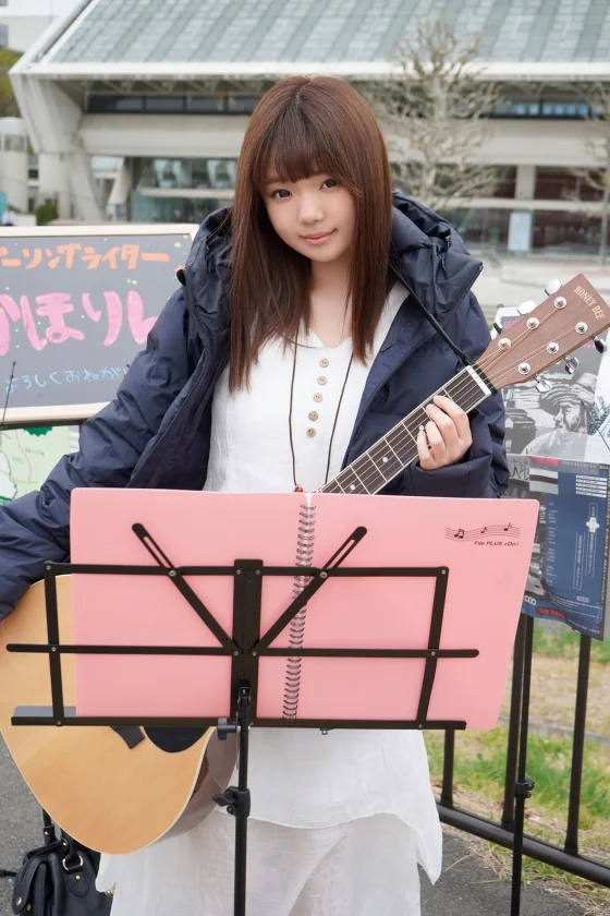 ＠かほりん＠10/22ライブ＃アカペラ＃弾き語り＃路上ライブ＃歌うま おい！！セクシー女優にいくんかい！かほりん！ツッコまさせていただくと同時に速攻ヌカせていただきます-1