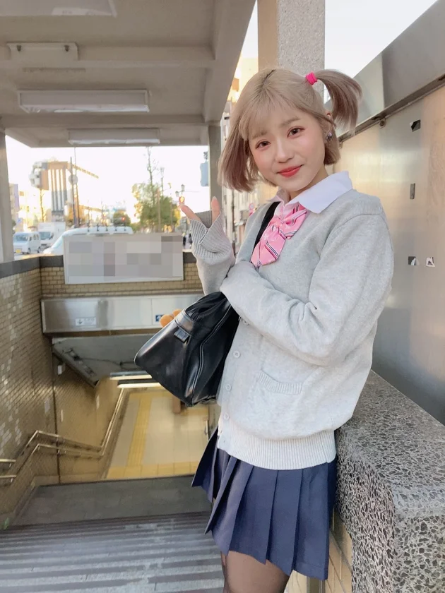 舌ピに金髪ボブのヤンチャな美少女「るるちゃ。」「クリをいっぱい舐めて下さい…よろしくお願いします(;^ω^)」 るるちゃ。-2