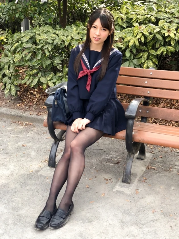 神パンスト あおいれな 人妻や母、働く制服OL等やらしい熟女の美脚を包んだ生ナマしいパンストを完全着衣でムレた足裏からつま先を味わい尽くす！オナニーや顔騎や足コキ、時には中出し時にはお尻にコスってぶっかけとやりたい放題！発情させられた女の変態絶頂プレイを楽しむフェチAV-1