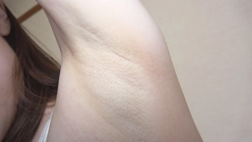 桐香ゆうり 濡れてテカってピッタリ密着 神スク水  可愛い女子のスクール水着姿をじっとりと堪能！着替え盗撮から始まり貧乳から巨乳にパイパン、ハミ毛、ジョリワキ等のフェチ接写やローションソーププレイやスク水ぶっかけ等を完全着衣で楽しむAV-1
