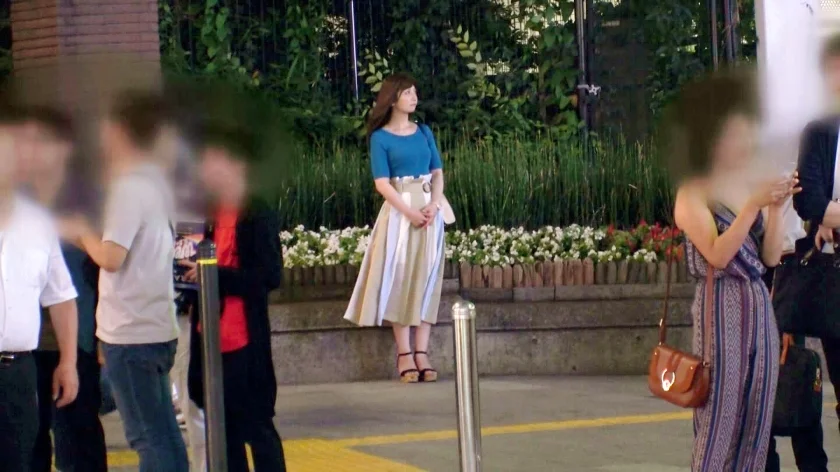 【NTR大好き】25歳【超SSS級美女】あきちゃん参上！人のモノが大好きな彼女の応募理由は『AV興味にあったのと… 私、寝取り寝取られが好きなんです…』【初体験は友達の彼氏】同僚や上司と不倫は当たり前！【トラブル多数】『悪気はないんです…』現在彼氏持ちの彼女の指名で妻子持ち男優を手配！それだけで大興奮！彼氏にはやらないアナル舐めをベロベロかます始末！『奥さんとどっちが気持ちイイの〜？♪』やっぱりそれ聞くのか！？彼女にとって隣の芝は青過ぎる！【超SSS級ド変態美女】『私、峰不◯子に憧れてるの♪』あんたは大泥棒だょ(笑)-1