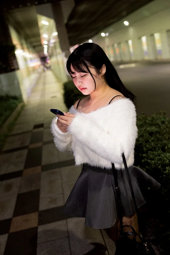 立ちんぼ巨乳女子 夜に立つ理由を密着取材！ 尾崎みのり-1