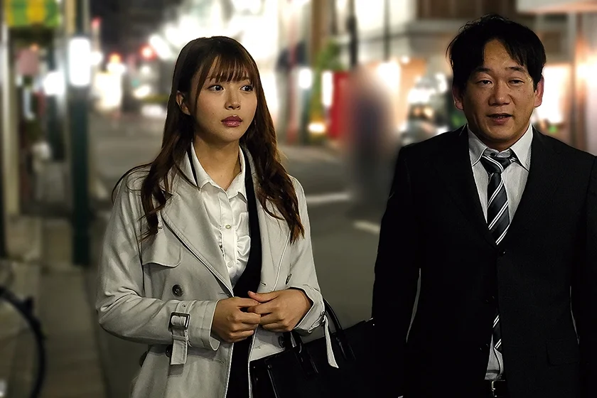 メンズエステに行ったらまさかのエリート女子社員が！？立場を悪用しタダマン女にしてやった！！ 凰華りん-1