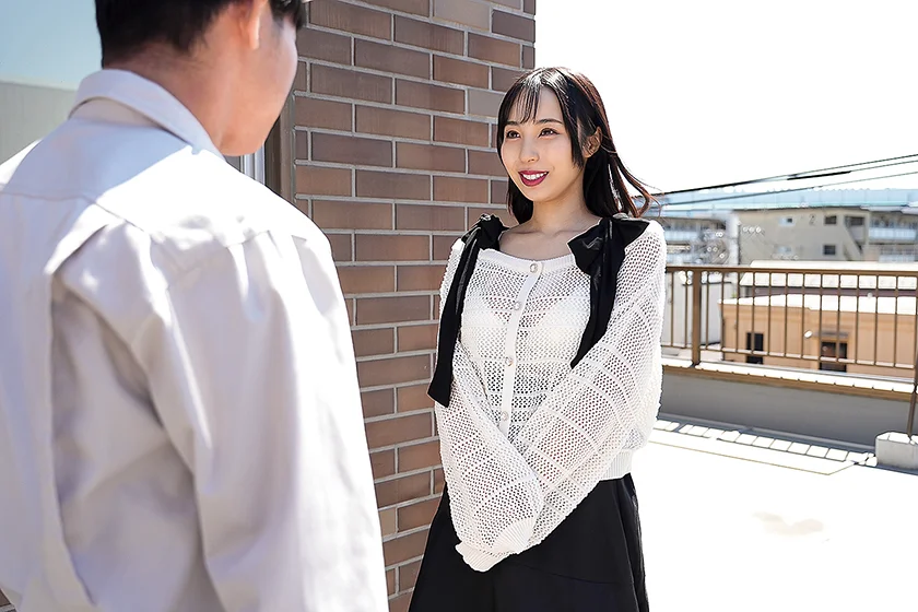 水漏れ修理に来た童貞青年をロックオン！ローターを見せつけ実演オナニー、夫の出張中には玄関全裸即尺！ド変態人妻の圧倒的フェロモンで青年の精液を搾り取る童貞喪失 藤川乃風-2