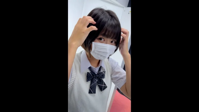 【初撮影】黒髪ショートの初々しさ溢れる天然素材！経験少ない彼女が想像超える激しいピストンに恥ずかしいイキ顔を晒しながら汗だくで種付けされる衝撃映像。-2