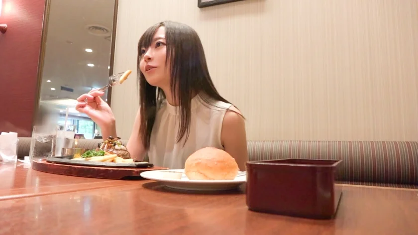 天真爛漫な小動物系の激カワAV女優とイチャラブデート出発！プライベート感たっぷりのセックスで感じまくる美少女にザーメンシャワーをお見舞いｗ-1