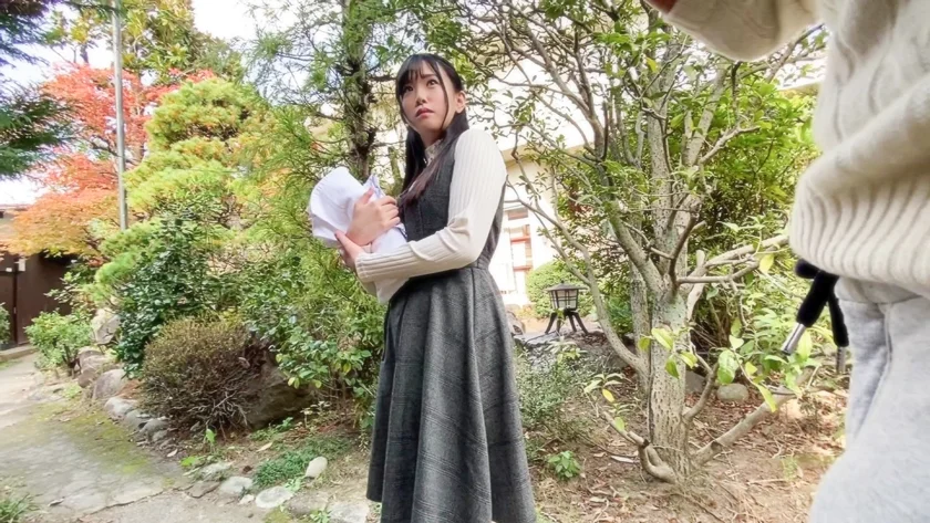 【寝取られ温泉】温泉宿で見つけた百貨店勤務のスレンダー美女を騙してNTR☆彼氏が待つ部屋の脇で野外ハメからの無許可で中出しｗｗ-1