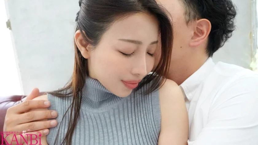 こんなママ、見たことある？ 思春期の息子2人を育てる美人ママ。元モデル人妻 平松杏梨32歳 KANBi専属AVデビュー！！-2