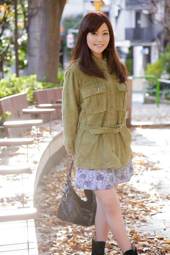 エレガントなおばさんはすきですか？ 艶やか熟女を愛してる この世界の何よりも。 美しい容姿溢れる母性スケベな本性すべてが最高な熟れた人妻と中出しセックス 36人 8時間BEST-4