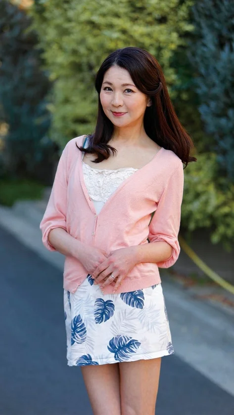 お義母さん・・・素敵です・・・あんな小娘よりも私の方が良いでしょ？美しき義母の色香に惑わされ禁断の愛を受け入れてしまった母 12人4時間5-5