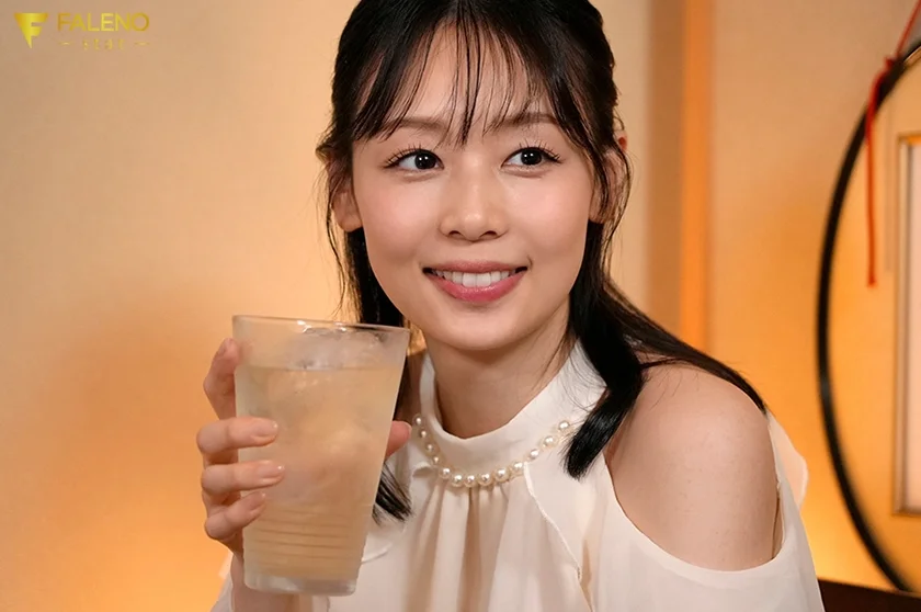 「始発出るまでウチいてもいいよ？」終電後に友達の彼女から甘～いお誘い…部屋着から見えるノーブラ乳首を前にダメだとわかりながらも朝までヤりまくりイチャラブSEX！！ 時田亜美-1