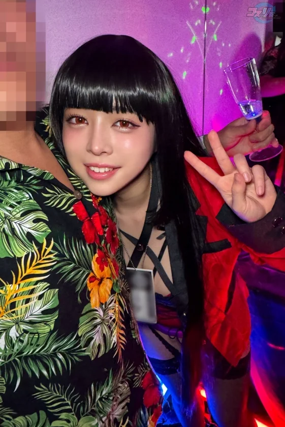 渋ハロ集合!クラブでナンパした巨乳ちゃんをコスイベの売り子に呼んだらサークル主の童貞くんの精子を搾り取るど変態痴女だった!-3