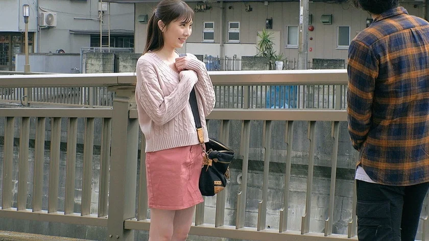パンティ素股でカチカチち●ぽがアソコに擦れて赤面発情！クロッチは恥ずかし汁まみれ！そのまま生で擦り合わせて、生挿入生中出ししちゃった さくら&あゆみ-1