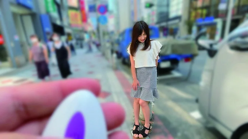 人生初の羞恥プレイでまさかのエロスイッチオン！素人美少女とリモコンバイブお散歩人ごみの中ビクビク震えてイキまくってしまう女子たち！ありささんみくさん-2
