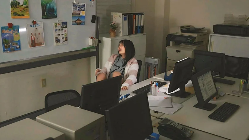 ズボラ界隈社畜ちゃん ブラック企業の深夜残業で会社に寝泊まり労働ザーメン搾取！ストレス解消の目覚ましセックスが毎朝のルーティーンになりました-5