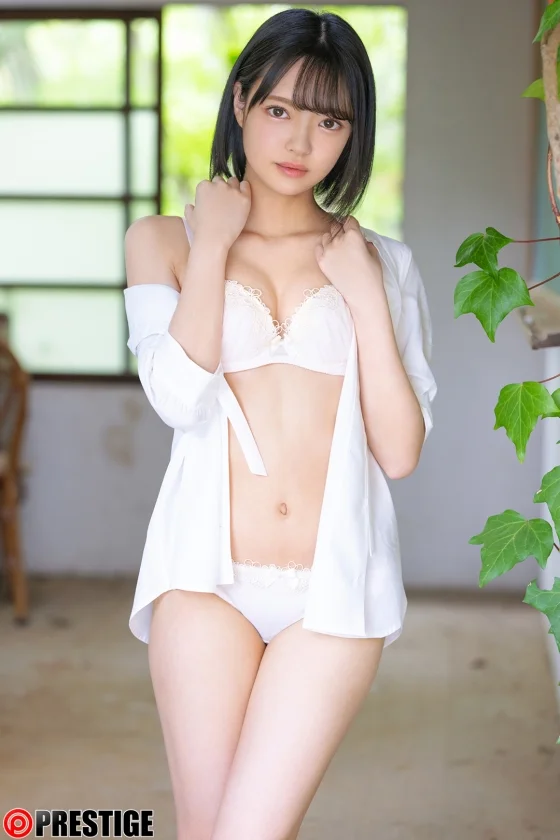 新人 プレステージ専属デビュー つぶらな瞳で見つめられると0.2秒で好きになる！ 粒楽あむ【MGSだけのおまけ映像付き+10分】-1