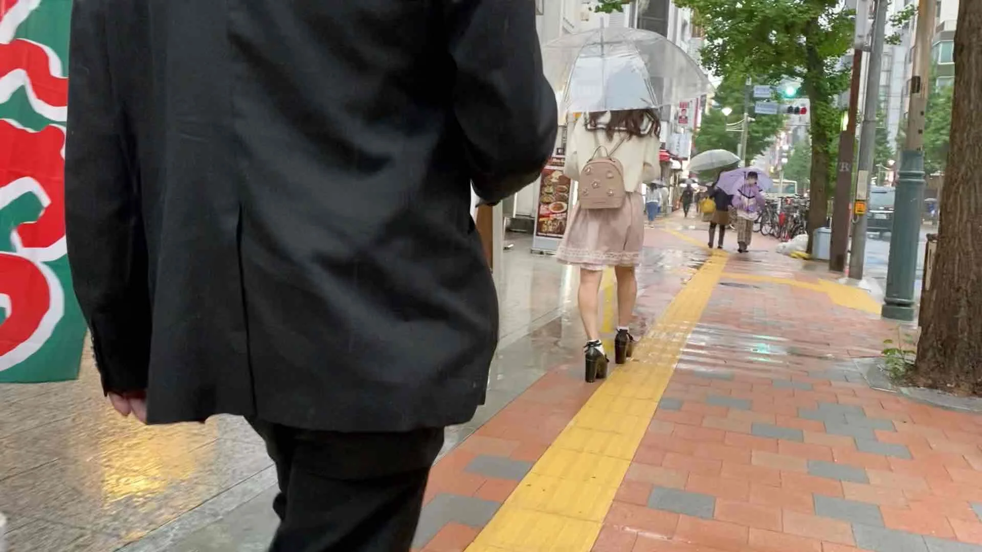 今ニュースやSNSで話題のトー横キッズ盗撮してきました。親御さんにバレたら即削除 part4-1