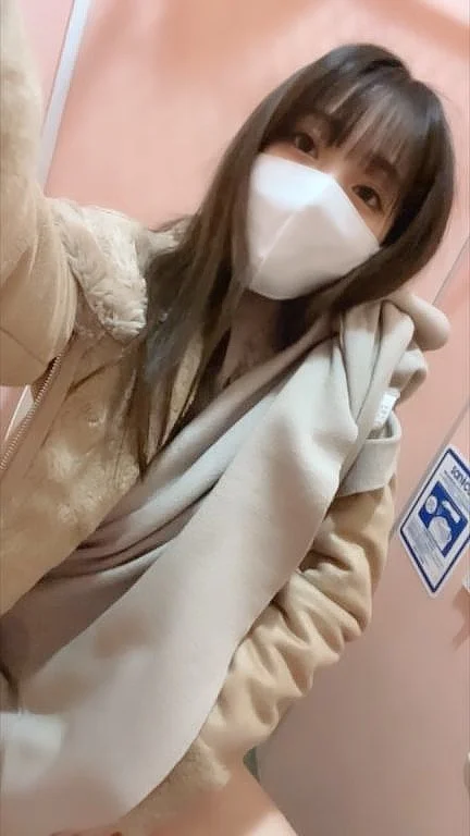 【素人】スレンダーな読モ美女_自撮りオナニーでガチイキ