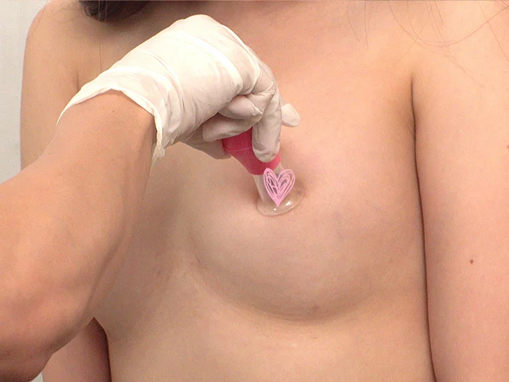 [4K]【検診センター】盗撮記録 その７３ 落ち着いた美乳お姉さん-6