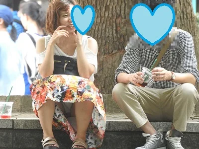 【再販】（ＦＨＤ）大変です！！スマホに夢中になり、パンツが見えてますよ２２７-3