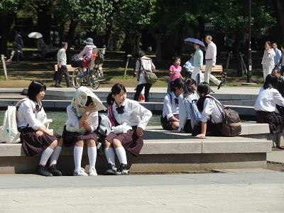 【再販】制服姿の女のコを撮影しました！！２-1