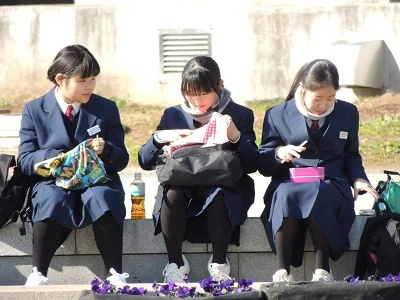 【再販】制服姿の女のコを撮影しました！！１０-3