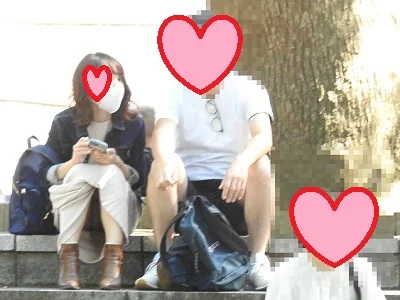 新作です！！（ＦＨＤ）大変です！！彼氏との会話に夢中になり、パンツが見えてますよ２３９-1