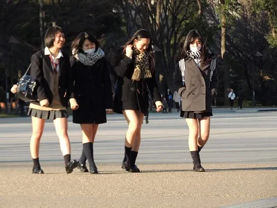 【再販】制服姿の女のコを撮影しました！！１２-5
