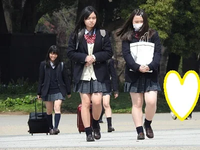 【再販】制服姿の女のコを撮影しました！！１４-5