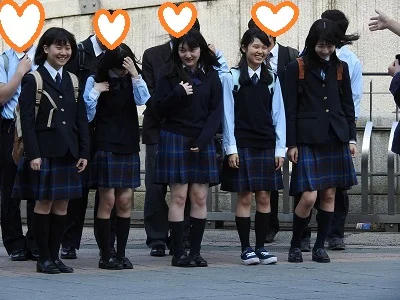 【再販】制服姿の女のコを撮影しました！！３４-5