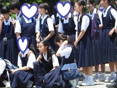【再販】制服姿の女のコを撮影しました！！３６-1