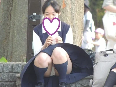 【再販】制服姿の可愛いコを発見！！（ＦＨＤ）大変です！！パンツが見えてますよ１７-1