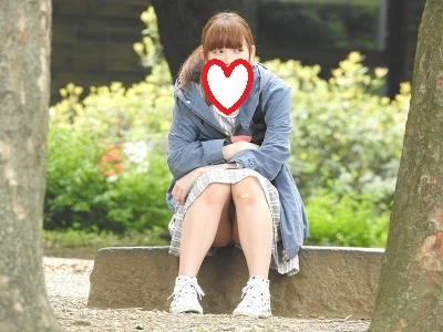 【再販】お座りお姉さん発見！！（ＦＨＤ）大変です！！パンツが見えてますよ３６-1