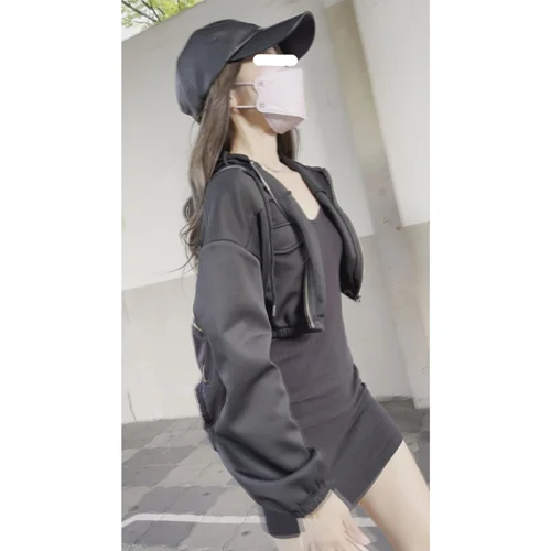 田舎ギャルさん、ミニスカ過ぎてずっと対面パンチラ-1