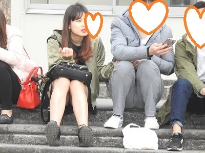【再販】お座りお姉さん発見！！（ＦＨＤ）大変です！！パンツが見えてますよ１１２-2