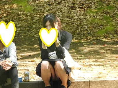 【再販】お座りお姉さん発見！！（ＦＨＤ）大変です！！パンツが見えてますよ１２７-1