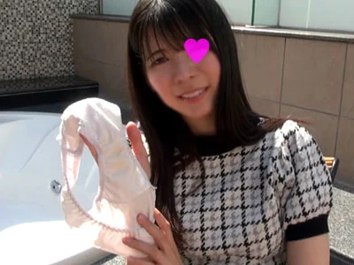 【再販】〈マニア貴重動画〉綺麗なお姉さんの私物下着と目の前で脱いでもらったオマ○コ密着染み付きパンティー
