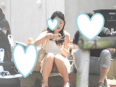 【再販】お座りお姉さん発見！！（ＦＨＤ）大変です！！パンツが見えてますよ１５２-1