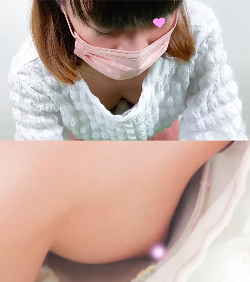 【集荷客胸チラ】小柄な女子大生/緩んだ胸元ズームで乳首まで丸見え【パンチラ/胸チラ】-2