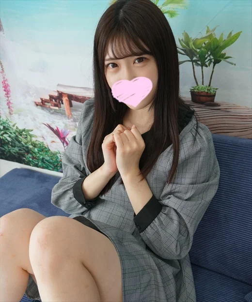 アイドルみたいにかわいい清純な『あかりちゃん』はセフレもいるし下着はドエロイ白Ｔバック