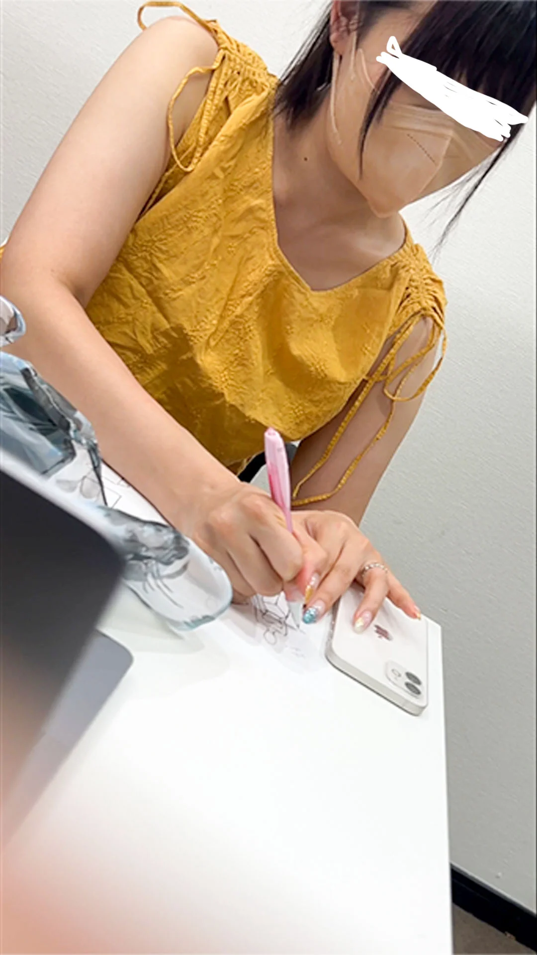 【OLさん胸ちら/パンチラ#32】2名分/企画部の真面目Hさん/2回目登場！年下系C子ちゃん-1